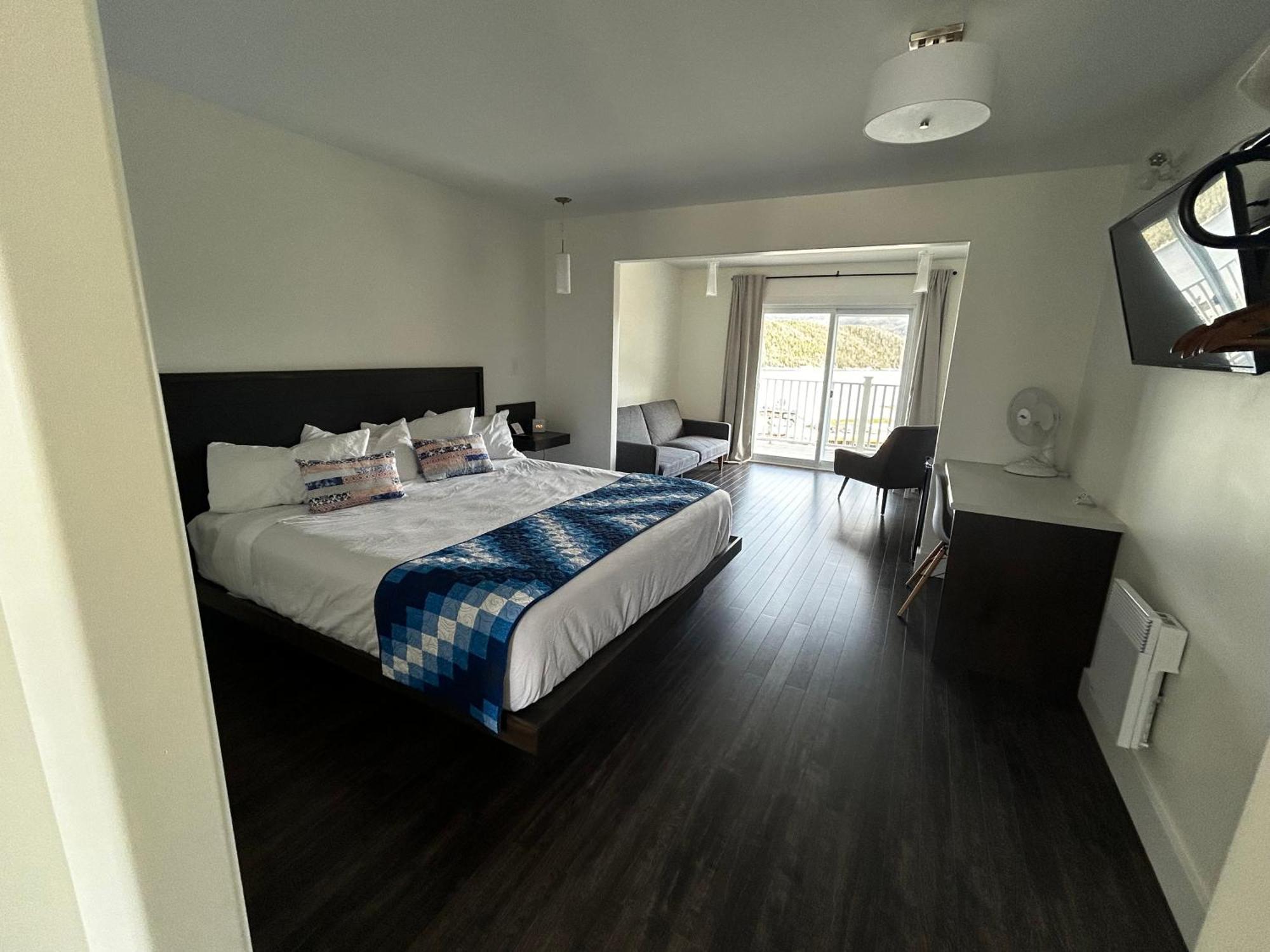 The Tides Inn Norris Point Екстериор снимка